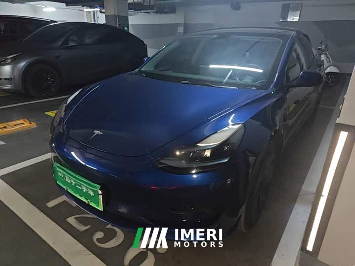 Tesla Model 3 Rear-Wheel Drive - автомобиль из Китая