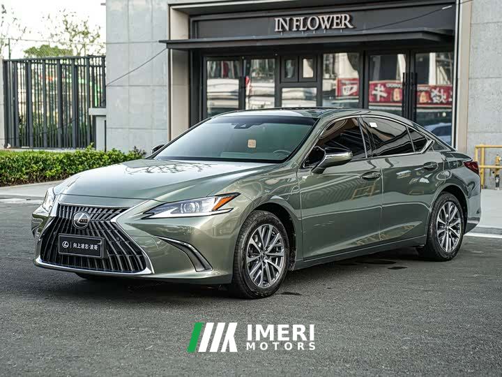 Lexus ES 200 Excellence Edition - ავტომობილი ჩინეთიდან