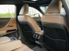 Lexus ES 200 Excellence Edition - ფოტო 11
