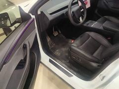 Tesla Model Y Rear-Wheel Drive - ფოტო 15