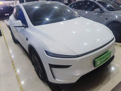 Tesla Model Y Rear-Wheel Drive - ფოტო 3