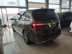 Buick GL8 Land Business Class Smart Edition - ფოტო 4