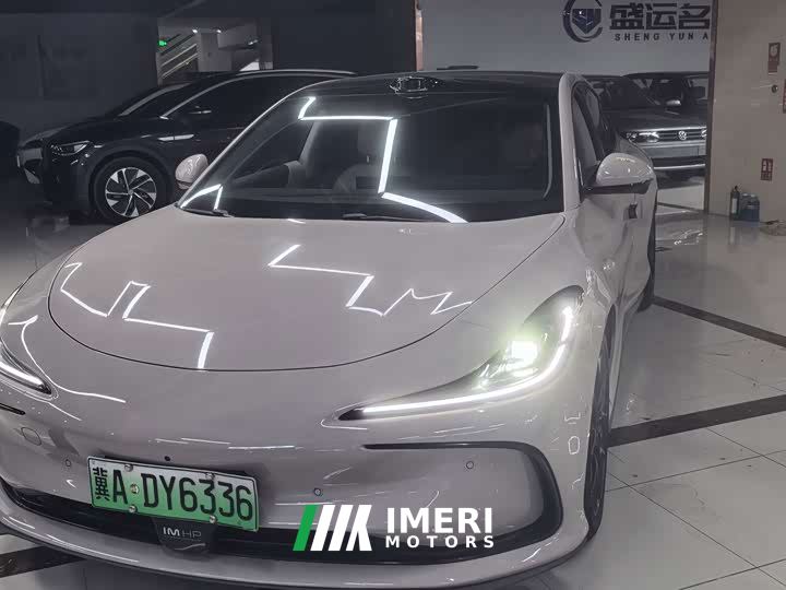 IM Motors Zhiji L6 Max Standard Edition - car from China