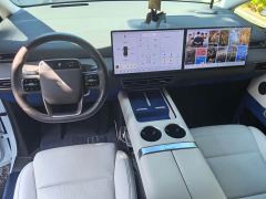 Li Auto Li Xiang MEGA Ultra - ფოტო 10