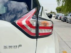 Nissan Murano 2.5L XL FWD Smart Connect Luxury - ფოტო 10