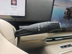 Voyah Lantu Dreamchaser PHEV AWD Luxury Kunpeng Edition - фото 13