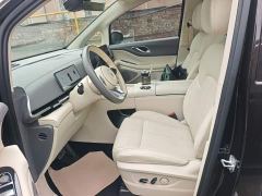 Voyah Lantu Dreamchaser PHEV AWD Luxury Kunpeng Edition - фото 14
