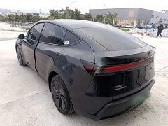 Tesla Model Y Rear-Wheel Drive - фото 4