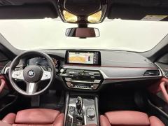 BMW 5 Series 530Li Luxury M Sport Package - ფოტო 4