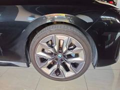 BMW 7 Series 740Li Luxury Package - фото 3
