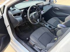Toyota Corolla 1.8L CVT Luxury - фото 2