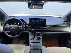 Toyota Gravia 2.5L Hybrid Premium Edition - ფოტო 8