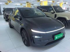 Tesla Model Y Rear-Wheel Drive - ფოტო 3