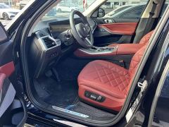 BMW X5 xDrive 30Li M Sport Luxury Night Edition Package - ფოტო 2