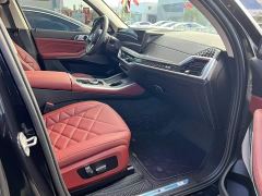 BMW X5 xDrive 30Li M Sport Luxury Night Edition Package - ფოტო 4