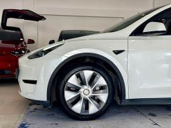 Tesla Model Y Rear-Wheel Drive - ფოტო 10
