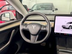 Tesla Model Y Rear-Wheel Drive - ფოტო 11