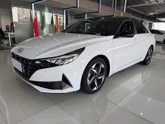 Hyundai Elantra 1.5L CVT Luxury - фото 1