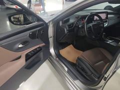 Lexus ES 200 Excellence Edition - ფოტო 15