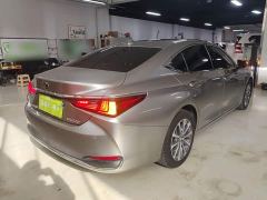 Lexus ES 200 Excellence Edition - ფოტო 6