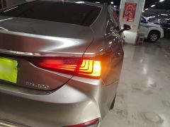 Lexus ES 200 Excellence Edition - ფოტო 7