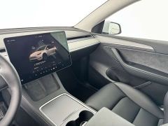 Tesla Model Y Long Range All-Wheel Drive - ფოტო 5