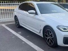 BMW 5 Series 530Li Luxury M Sport Package - ფოტო 1