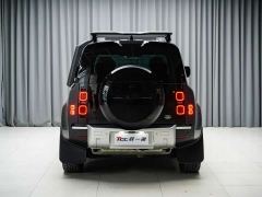 Land Rover Defender 110 3.0T P400 Dark Edition - photo 11