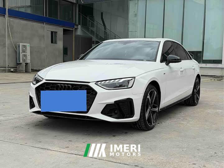 Audi A4L 40 TFSI Luxury Dynamic - автомобиль из Китая