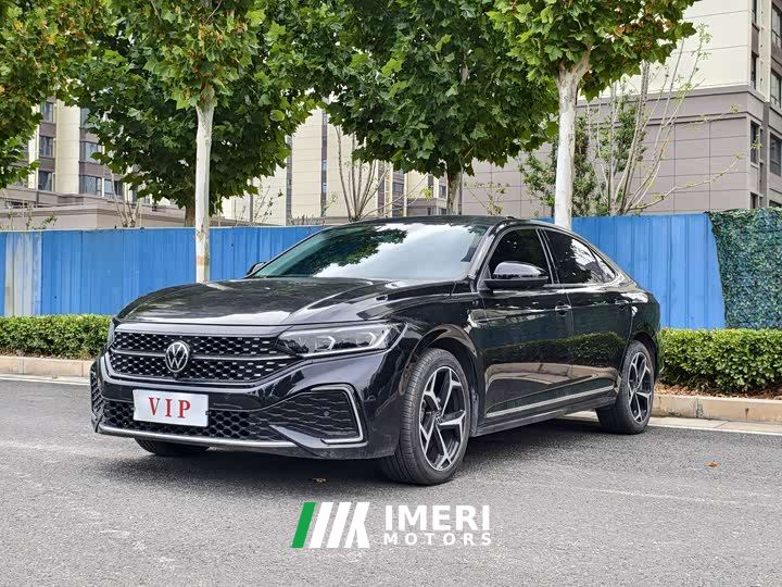 Volkswagen Passat 380TSI Starry Sky Luxury Edition