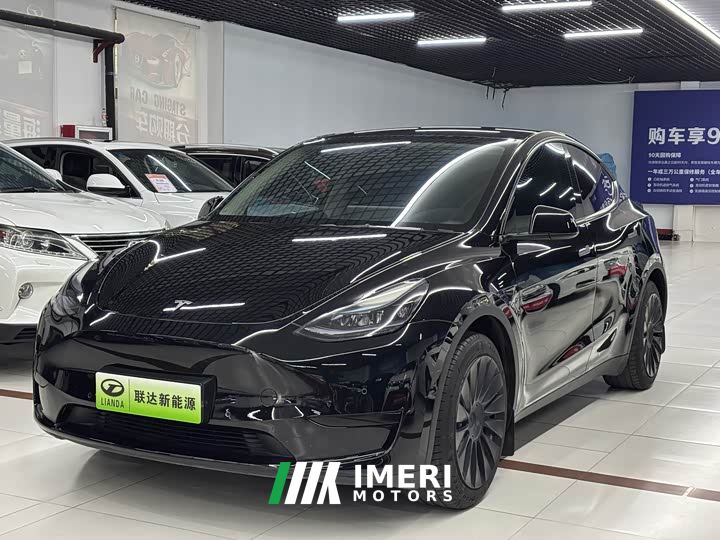 Tesla Model Y Facelift Rear-Wheel Drive
