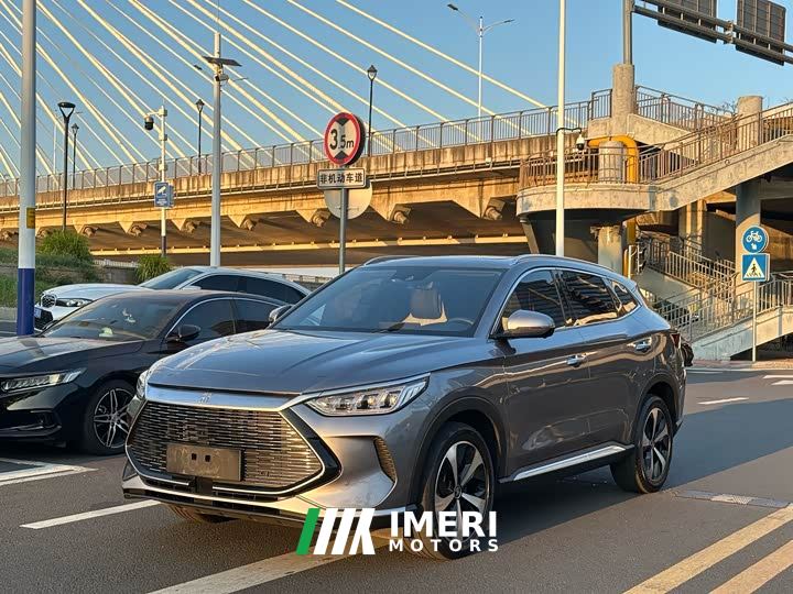 BYD Song Plus New Energy DM-i 110KM Flagship Plus - автомобиль из Китая