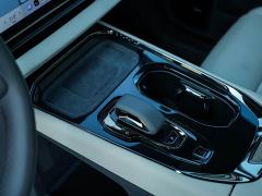 Zeekr 009 Six-Seat Executive AWD 108kWh - ფოტო 20