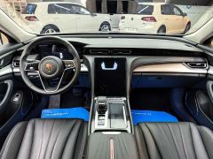 FAW Hongqi H5 PHEV 130 Super Hybrid Edition - photo 8