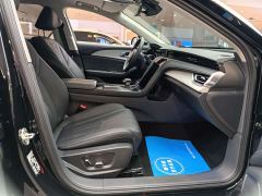 FAW Hongqi H5 PHEV 130 Super Hybrid Edition - photo 9