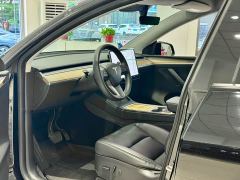 Tesla Model Y Standard Range RWD - фото 4