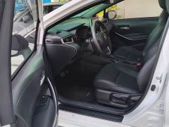 Toyota Corolla Hybrid 1.8H E-CVT Luxury - фото 14