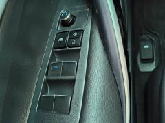 Toyota Corolla Hybrid 1.8H E-CVT Luxury - фото 19