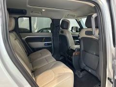 Land Rover Defender 110 P400 Dark Edition - ფოტო 16