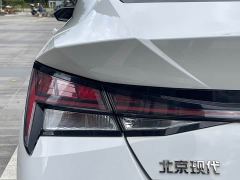 Hyundai Elantra 1.5L CVT Luxury - ფოტო 14