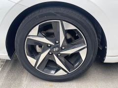 Hyundai Elantra 1.5L CVT Luxury - ფოტო 15
