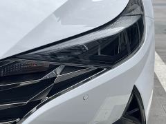Hyundai Elantra 1.5L CVT Luxury - ფოტო 16