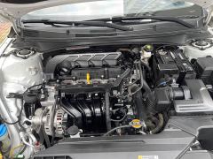 Hyundai Elantra 1.5L CVT Luxury - ფოტო 17