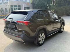 Toyota RAV4 2.0L CVT FWD Fashion Plus Edition - фото 8