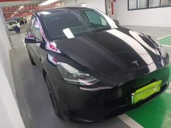 Tesla Model Y Rear-Wheel Drive - ფოტო 3