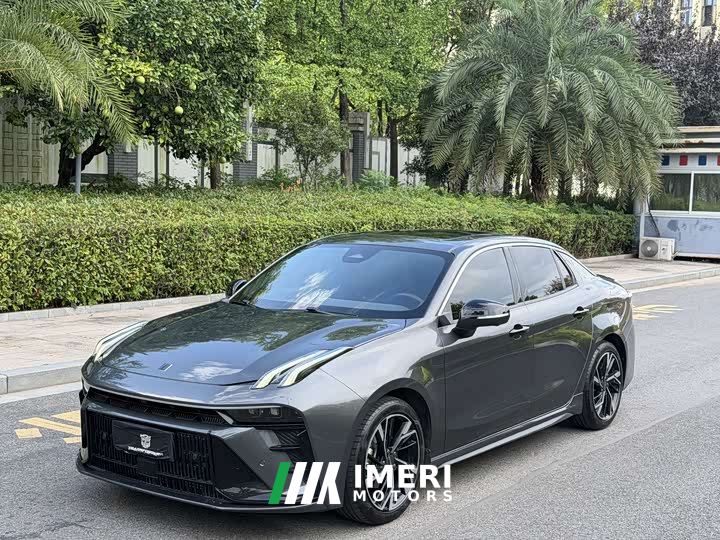 Lynk & Co 03 2.0T Diesel DCT Pro
