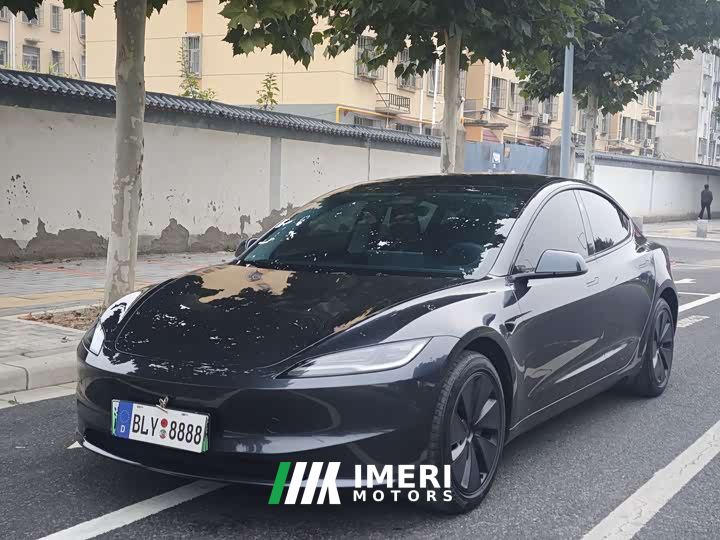 Tesla Model 3 Rear-Wheel Drive - автомобиль из Китая