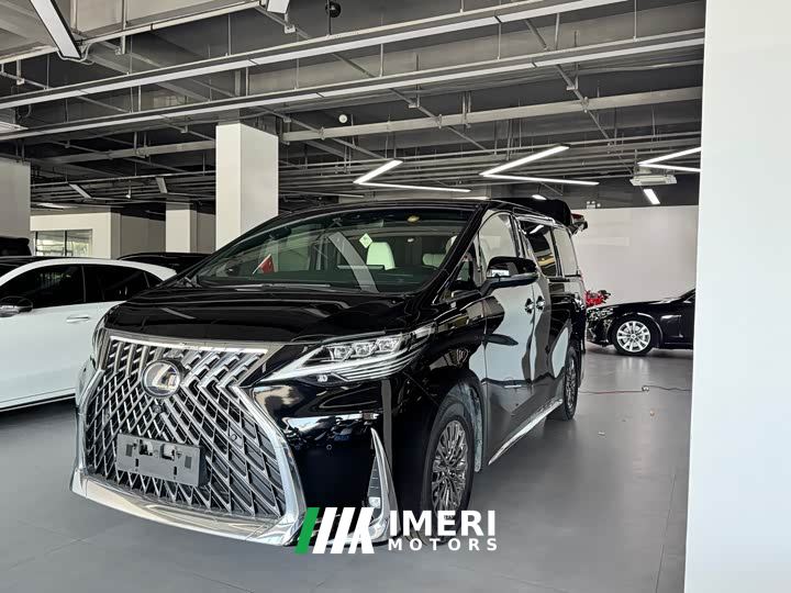 Lexus LM 300h 7-Seater Elegant Edition - автомобиль из Китая