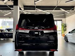 Lexus LM 300h 7-Seater Elegant Edition - фото 5
