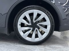 Tesla Model Y Long Range All-Wheel Drive Launch Edition - фото 13
